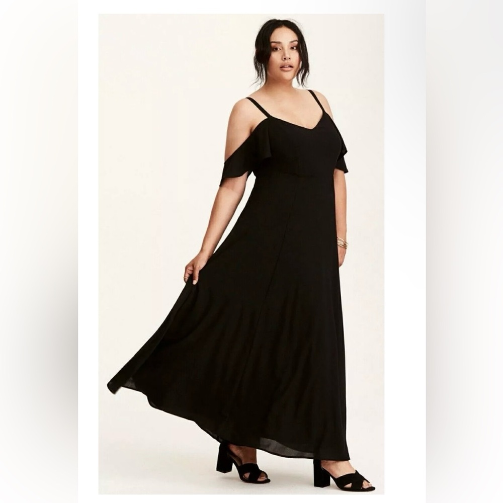 NWT! Torrid Maxi Dress - Black Cold Shoulder